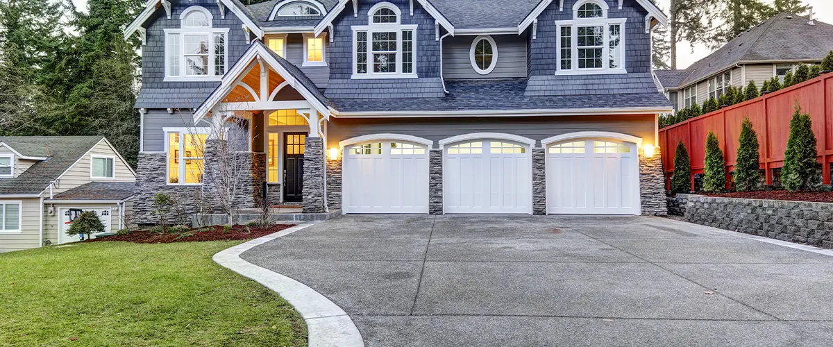 asphalt driveway home