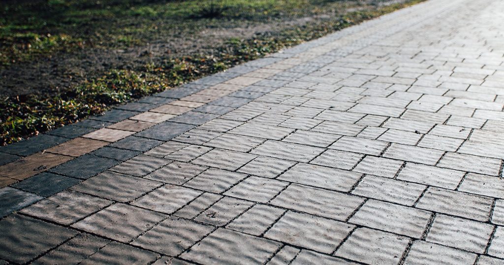 Paver installation mistakes with new paver driveway